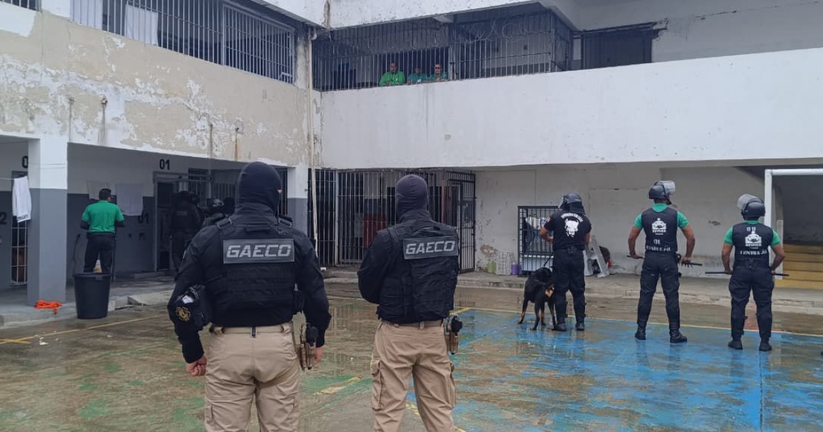 MP-BA e Seap realizam revistas no Conjunto Penal de Eunápolis para combater crime organizado